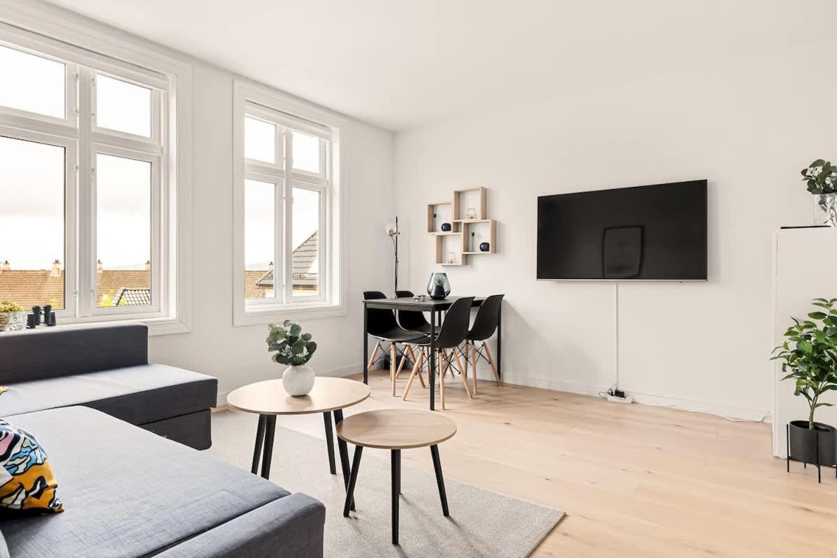 Dinbnb Apartments I Views & Street Parking In Sandviken Bergen Exteriör bild